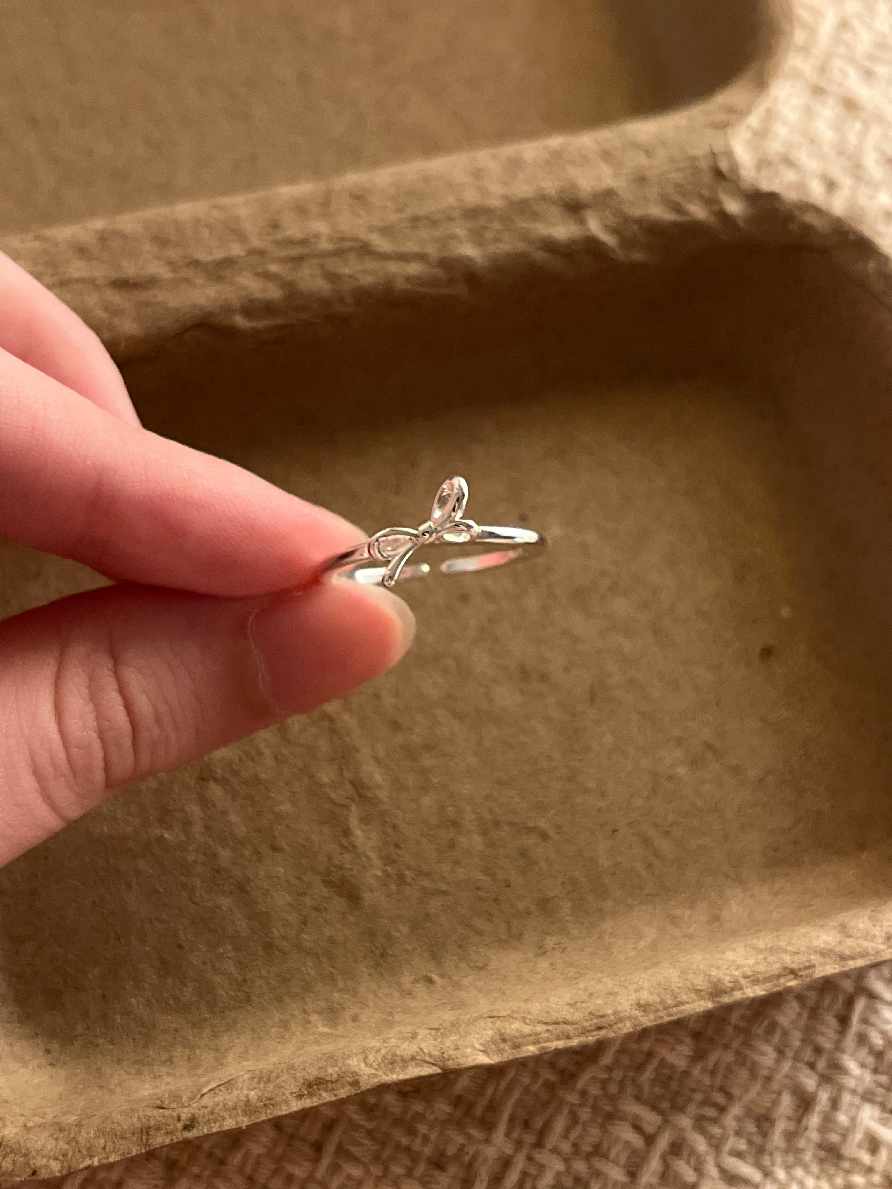 Ribbon Twist Ring