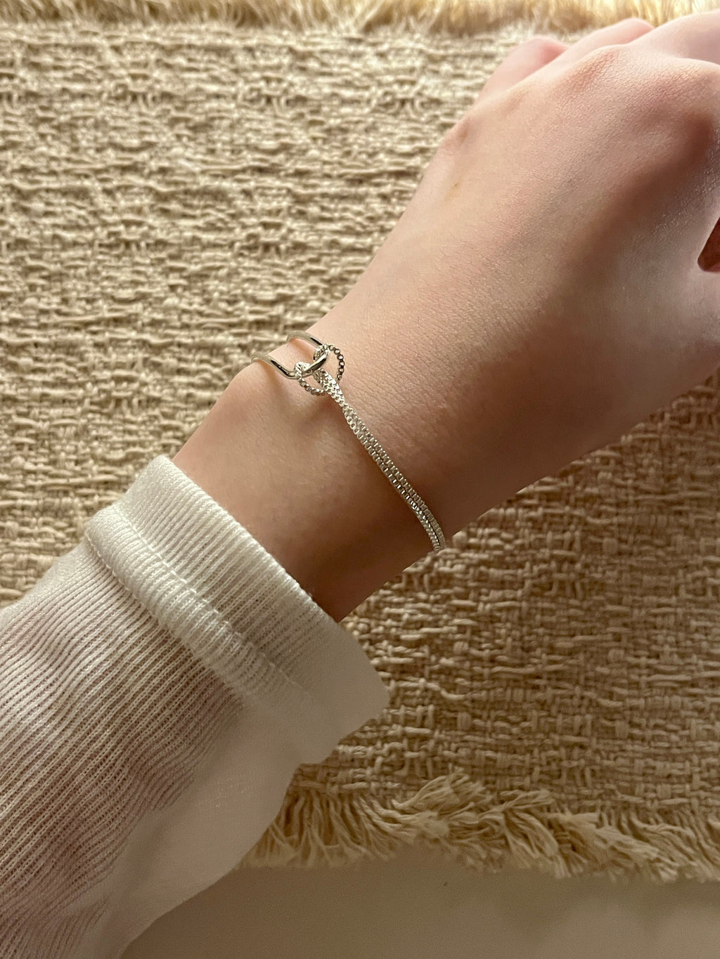 Arch Interlock Bracelet