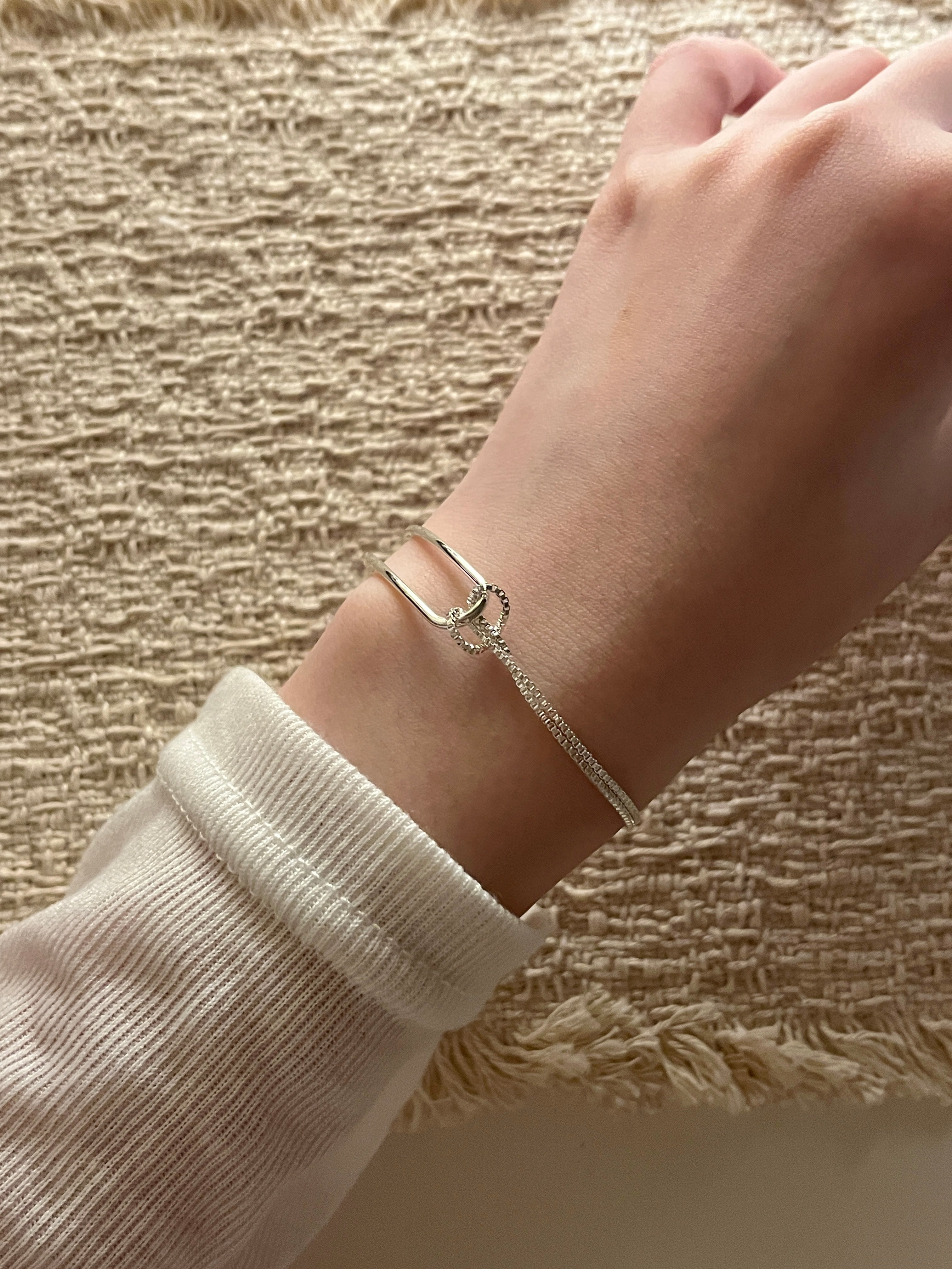 Arch Interlock Bracelet
