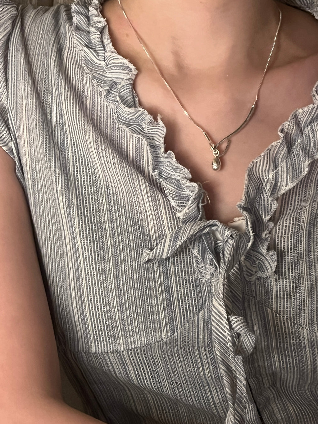Contour Teardrop Necklace
