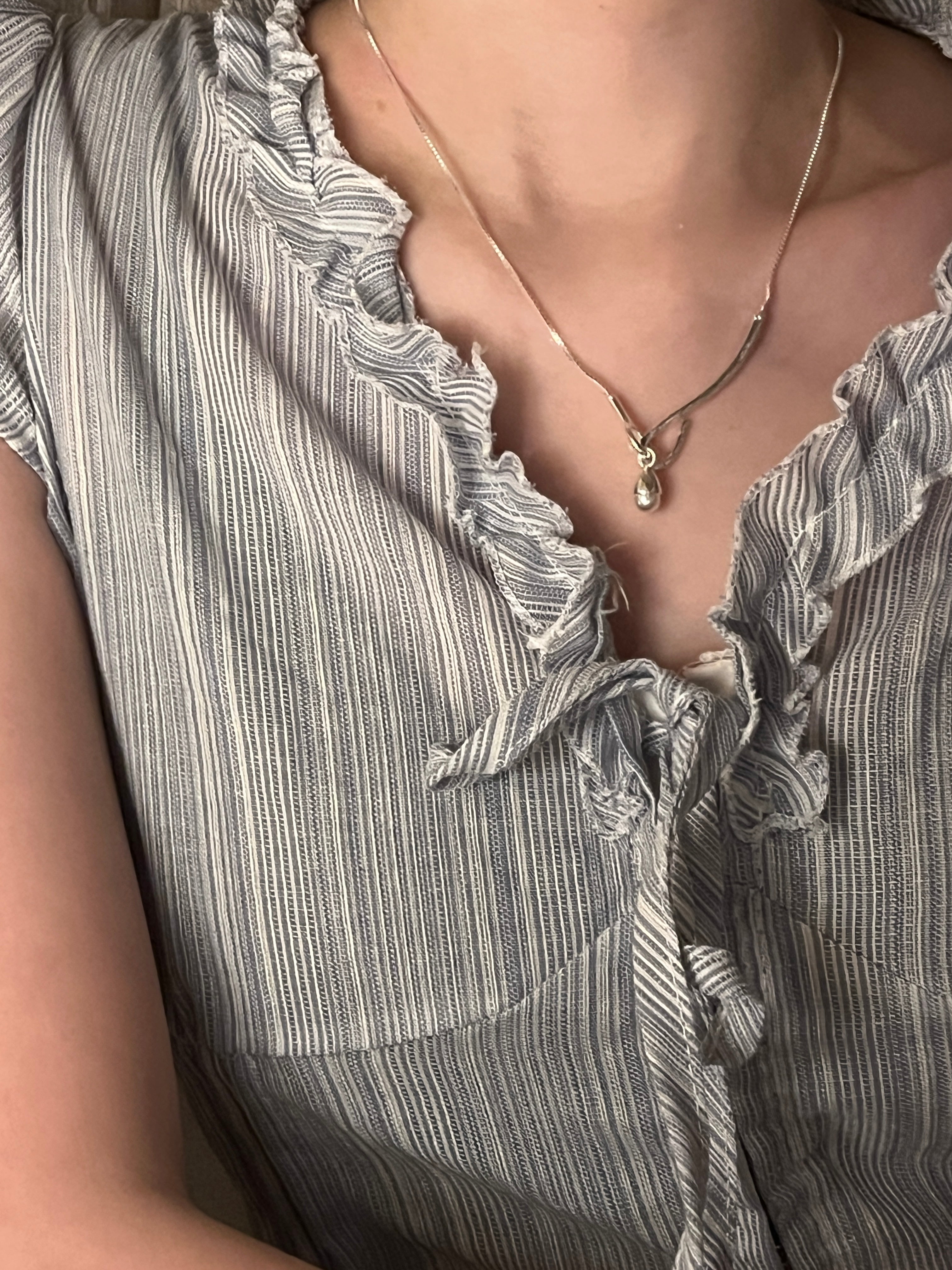 Contour Teardrop Necklace