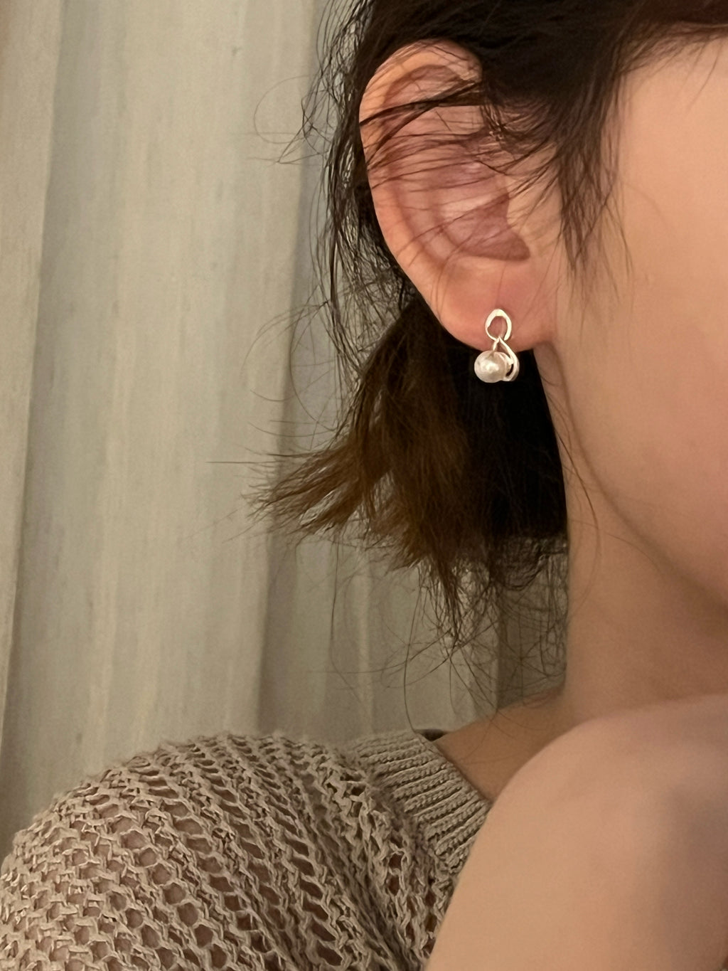 [999銀針適合高度敏感耳洞]Mobius Pearl Drop Earrings