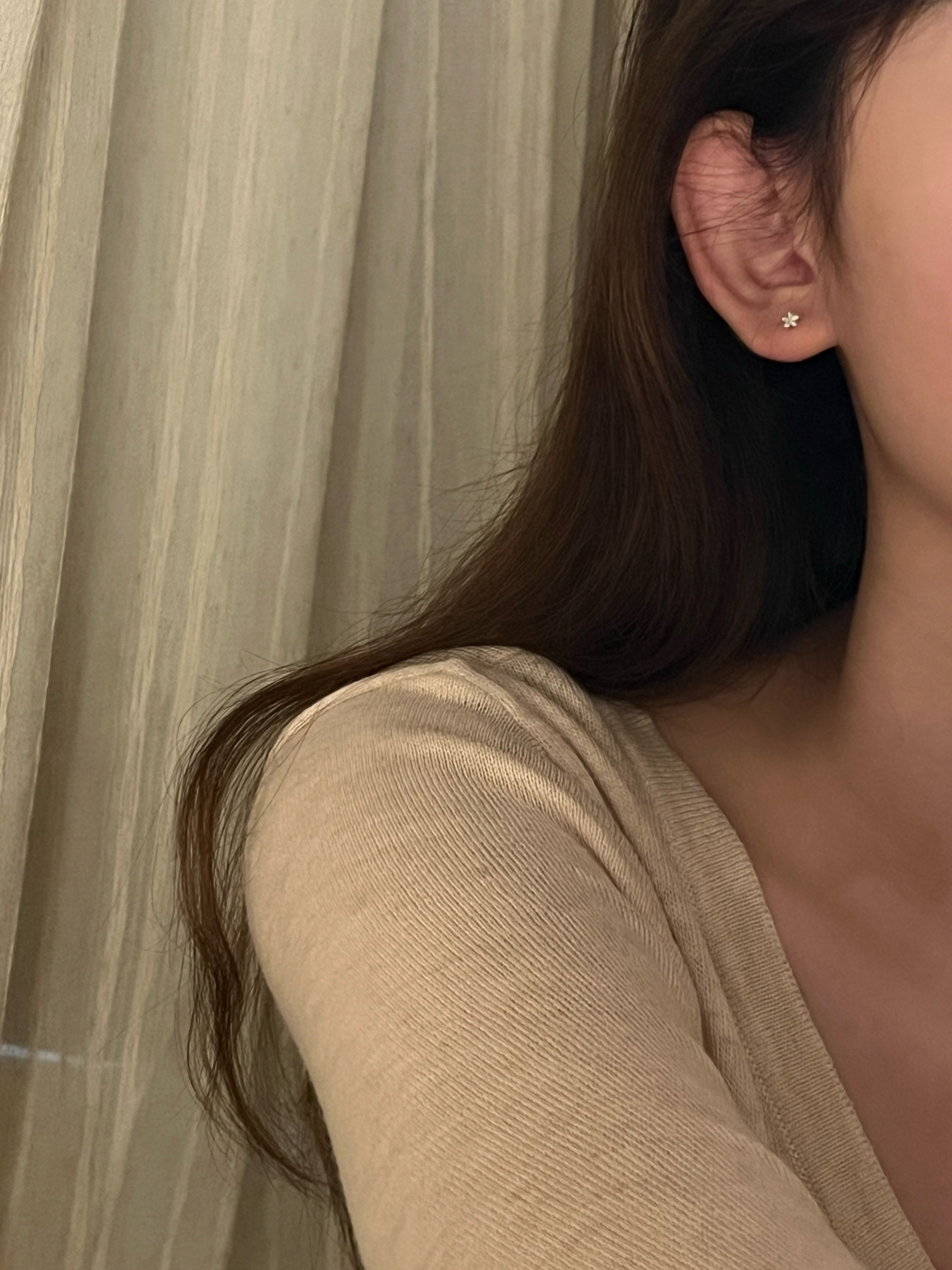 [999銀針適合長期配戴養耳洞]Delicate Blossom Studs