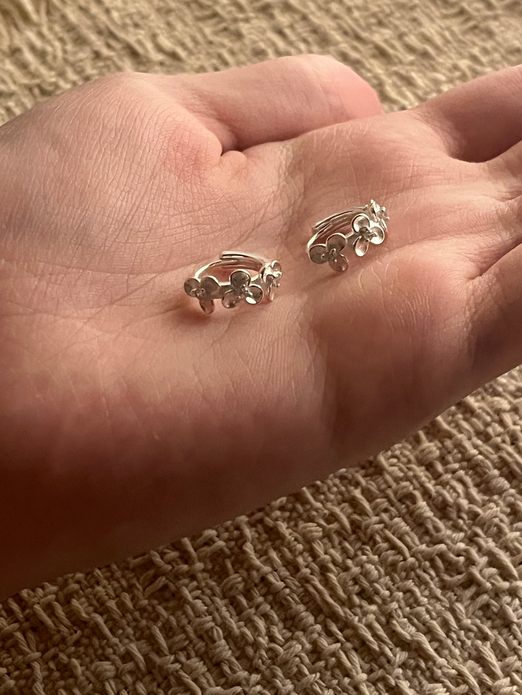 [999銀針適合長期配戴養耳洞]Minimal Petal Hoop Earrings
