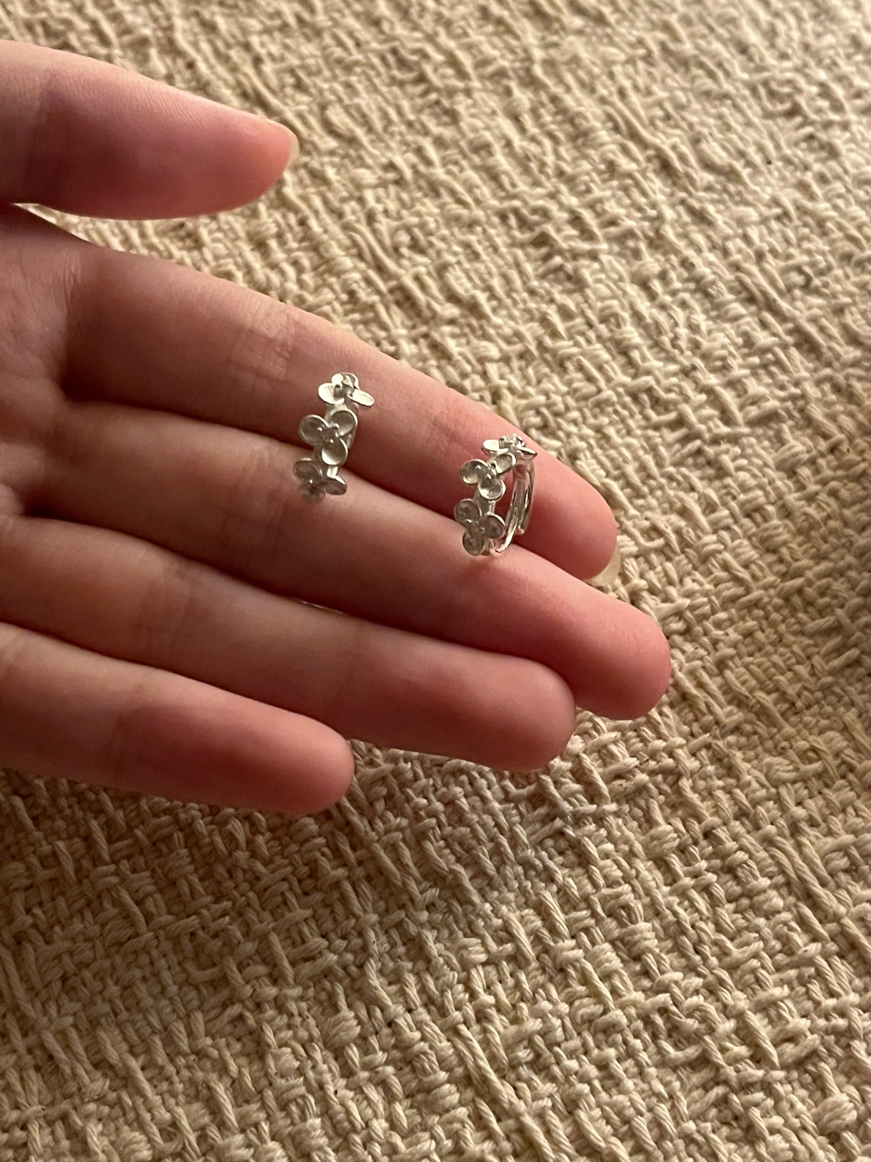[999銀針適合長期配戴養耳洞]Minimal Petal Hoop Earrings