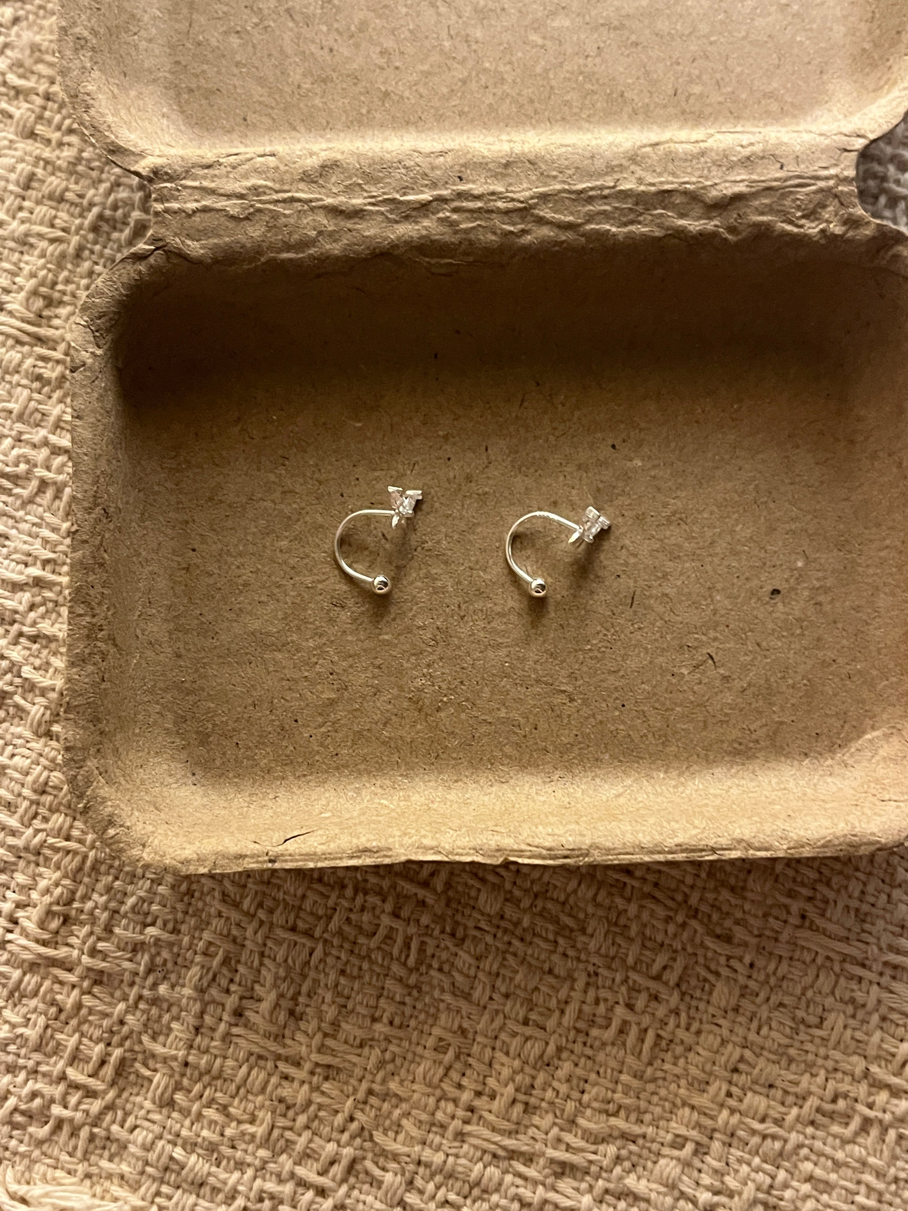 [999銀針適合長期配戴養耳洞]Crystal Butterfly C-Arch Earrings