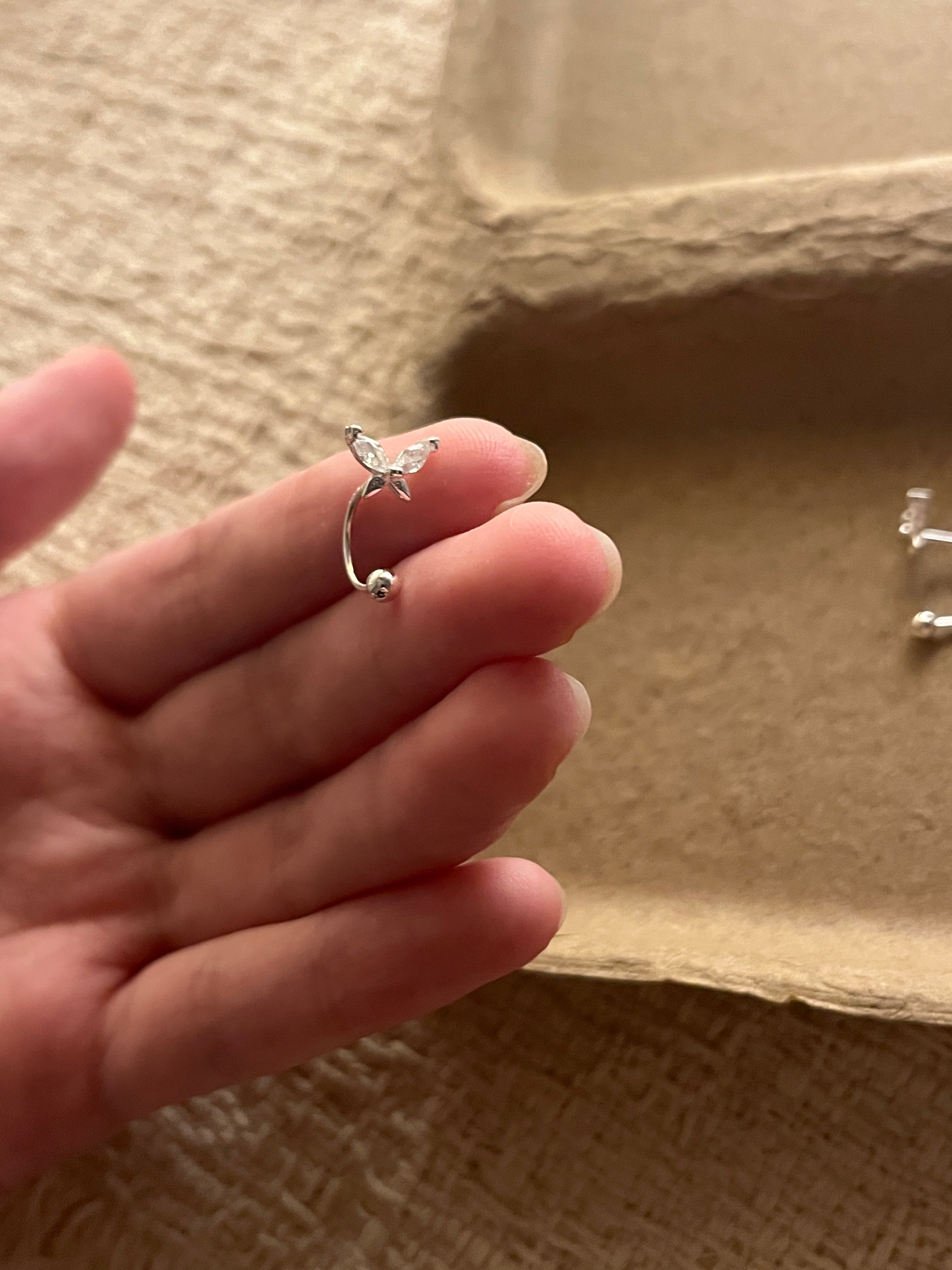 [999銀針適合長期配戴養耳洞]Crystal Butterfly C-Arch Earrings