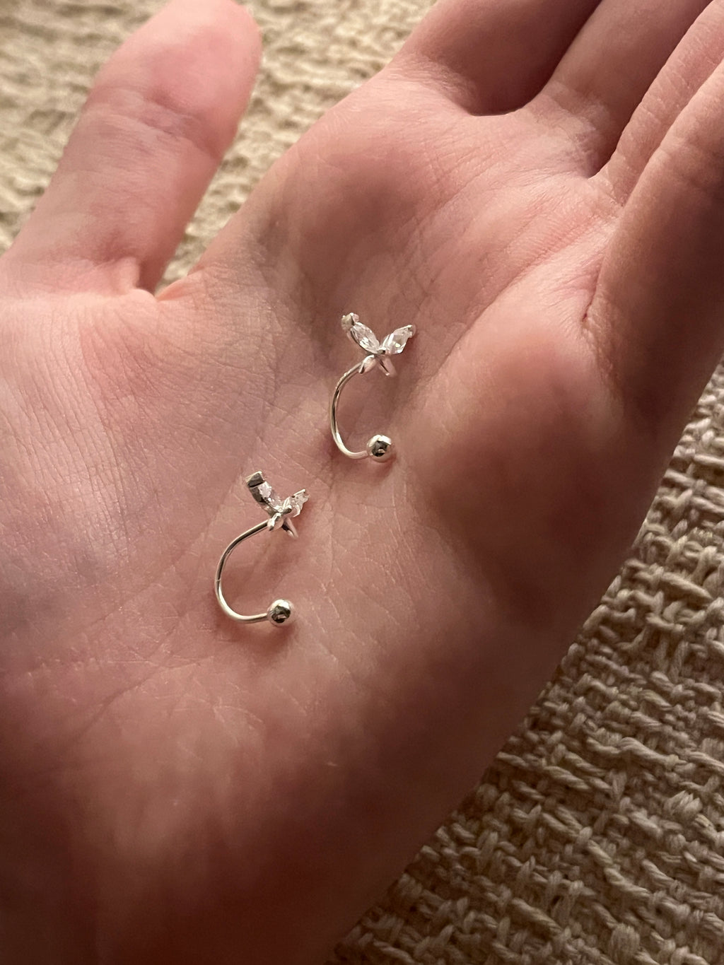 [999銀針適合長期配戴養耳洞]Crystal Butterfly C-Arch Earrings